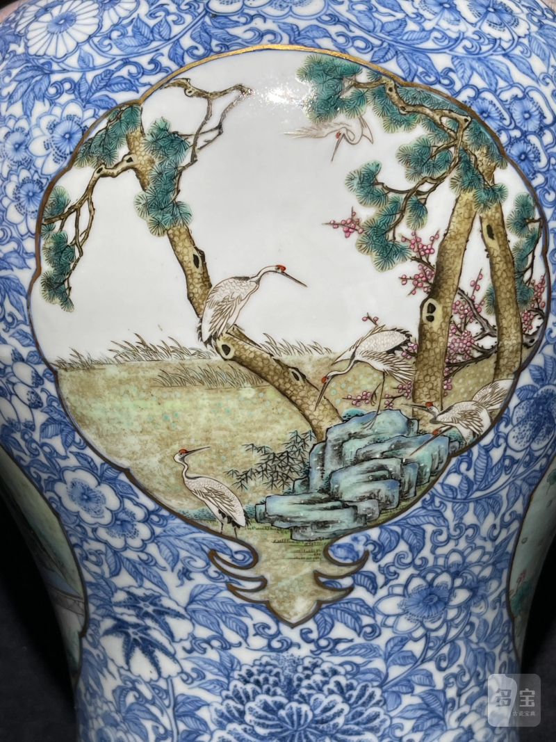 民国 青花花卉开光粉彩山水人物纹梅瓶 - 图6